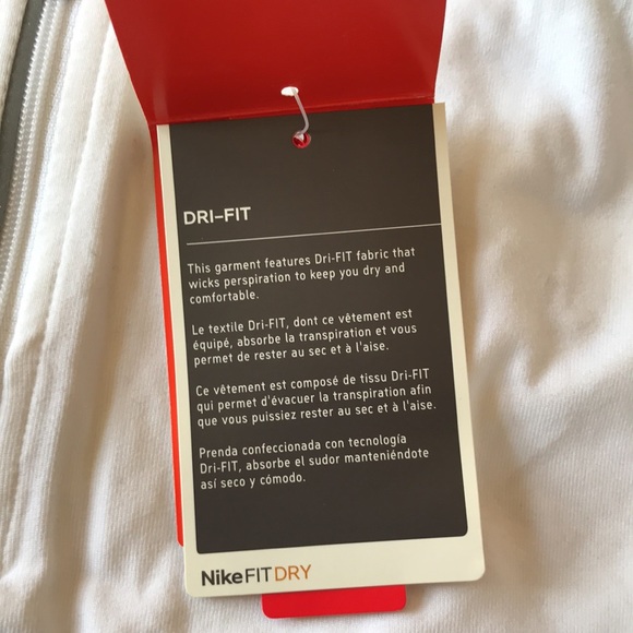 NWT Nike FIT DRY.  Long sleeve top.  Size L. - Picture 4 of 5